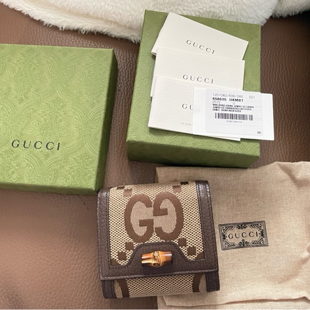 GUCCI 古馳 Diana 竹節系列緹花布及皮革二折短夾(棕色)-1