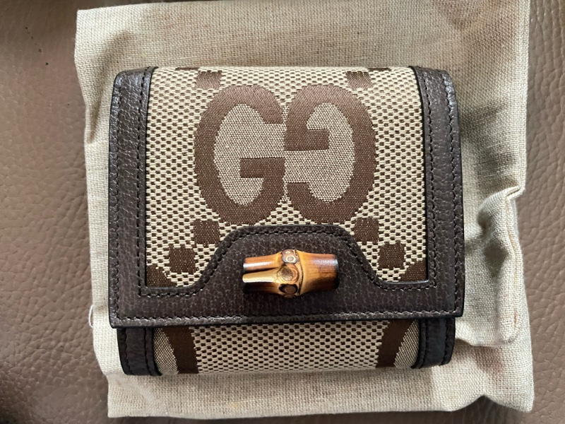 GUCCI 古馳 Diana 竹節系列緹花布及皮革二折短夾(棕色)-3
