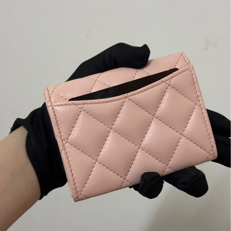 全新 Chanel 櫻花粉 雙層卡包 淡金釦 白盒-1