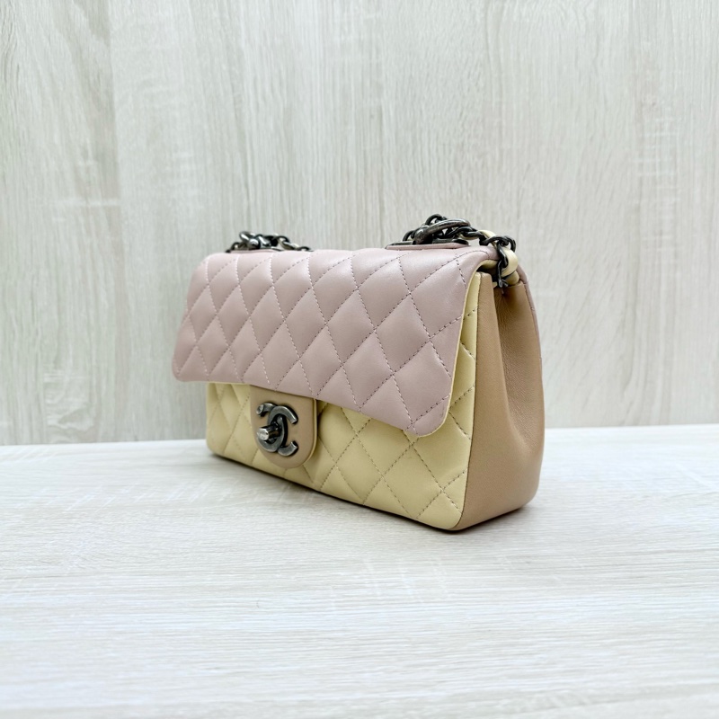 CHANEL粉拼色銀釦羊皮季節限定CF20口蓋包-2