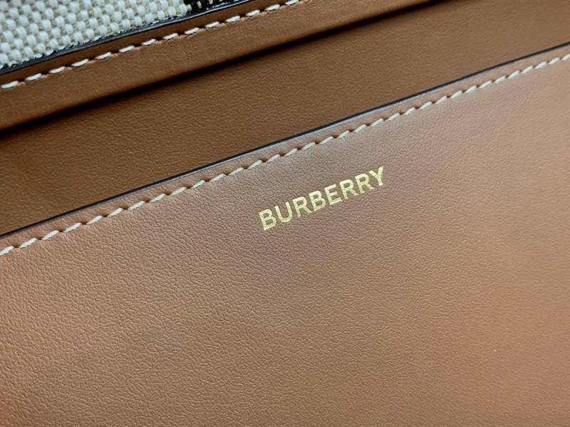 Burberry 經典格紋帆布托特包 80840471-6