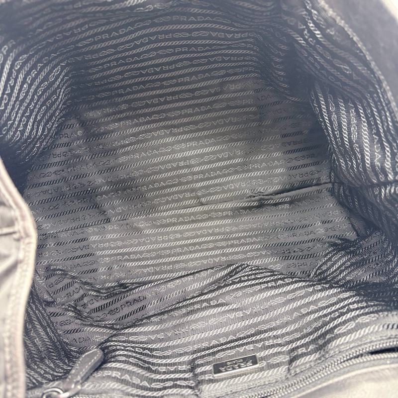 「JL精品代購」9新 Prada黑銀降落傘拼皮尼龍單肩托特包-12