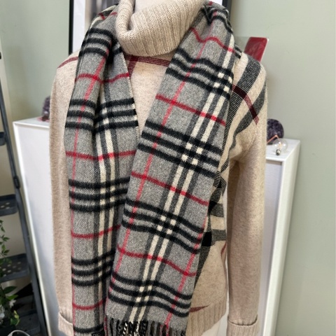 Burberry 格紋灰經典圍巾