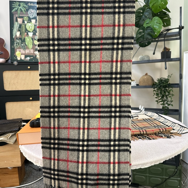 Burberry 格紋灰經典圍巾-4