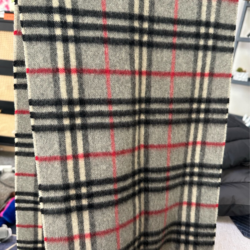 Burberry 格紋灰經典圍巾-11