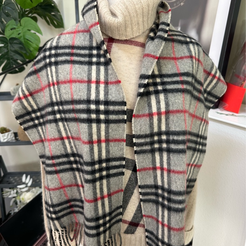 Burberry 格紋灰經典圍巾-15