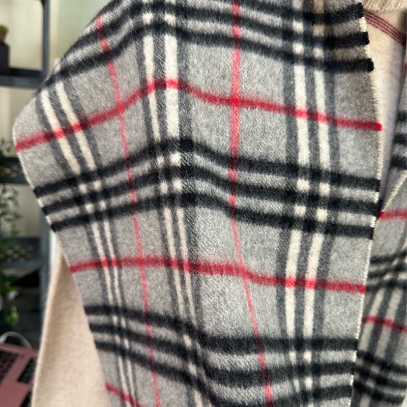 Burberry 格紋灰經典圍巾-16
