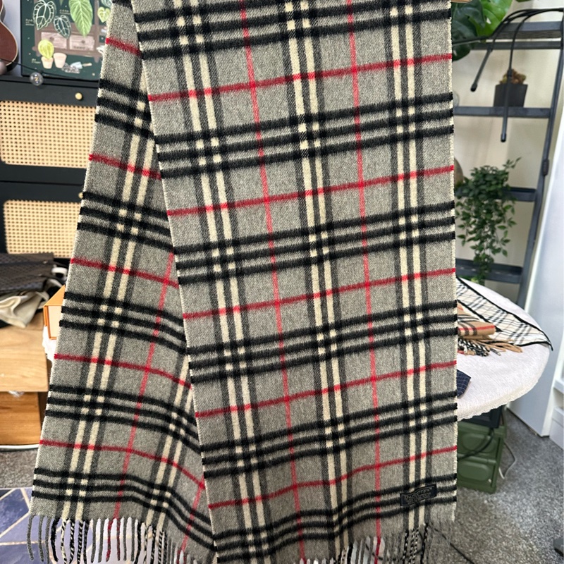 Burberry 格紋灰經典圍巾-21