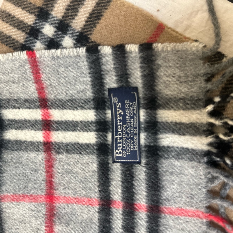 Burberry 格紋灰經典圍巾-23