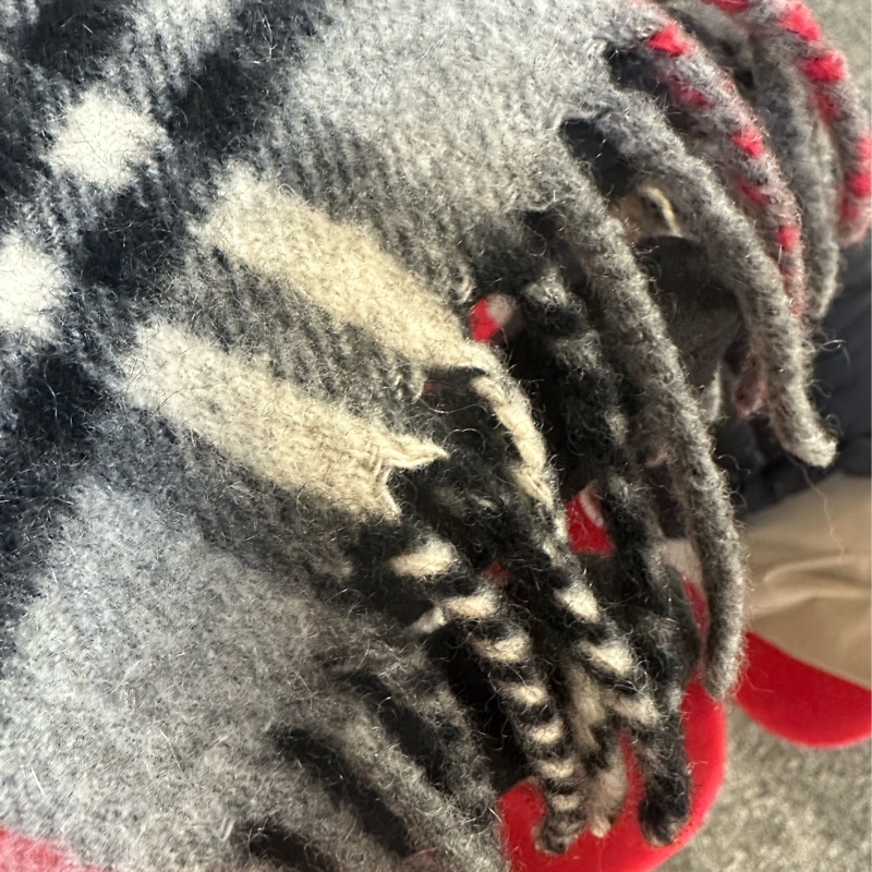 Burberry 格紋灰經典圍巾-24