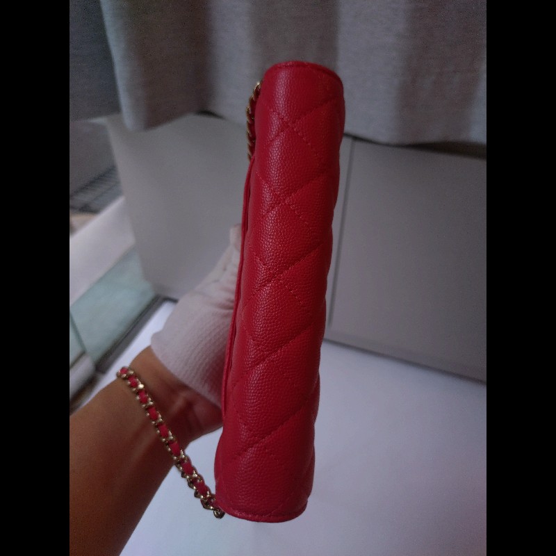 Chanel 金鍊紅荔枝皮鍊帶小包 WOC-12