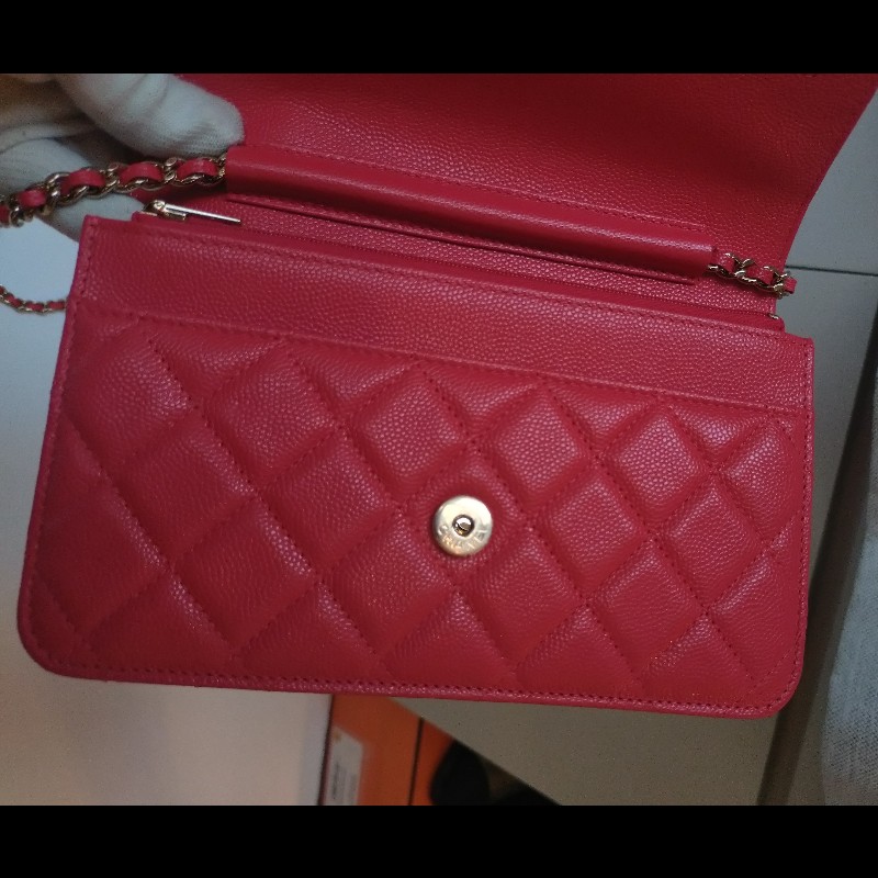 Chanel 金鍊紅荔枝皮鍊帶小包 WOC-14