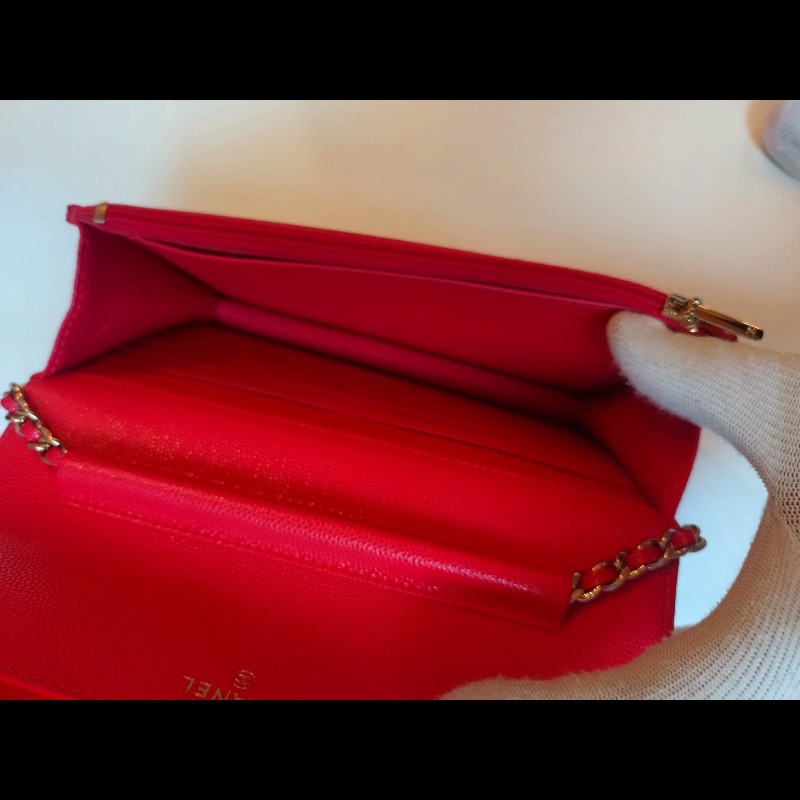 Chanel 金鍊紅荔枝皮鍊帶小包 WOC-19