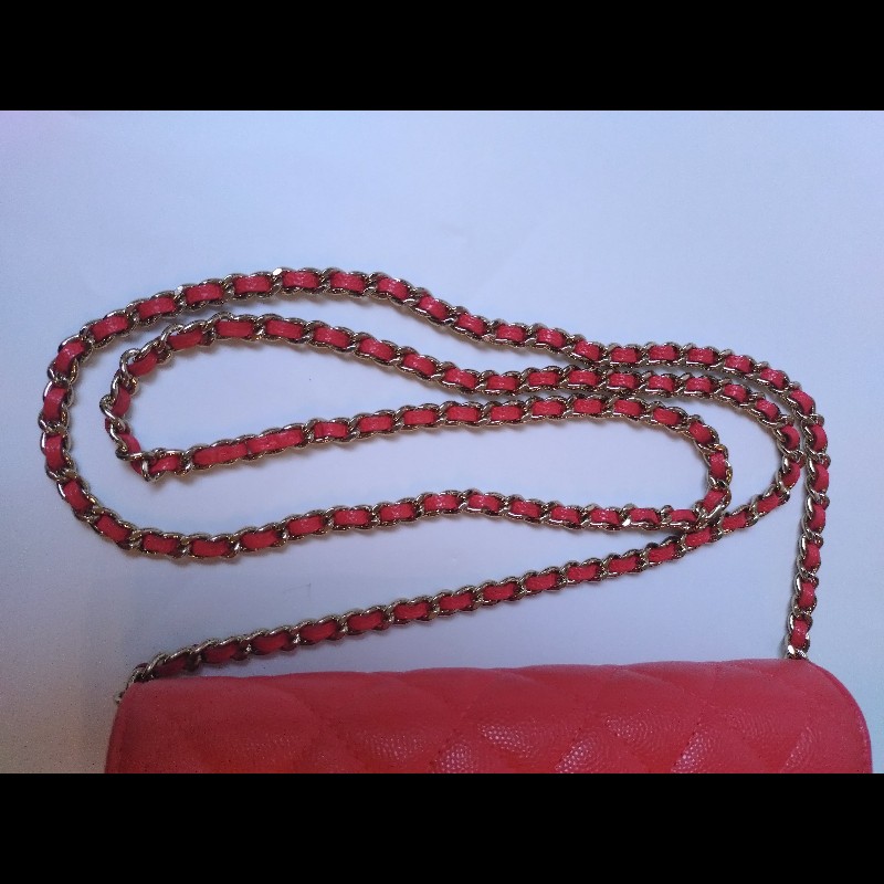 Chanel 金鍊紅荔枝皮鍊帶小包 WOC-23