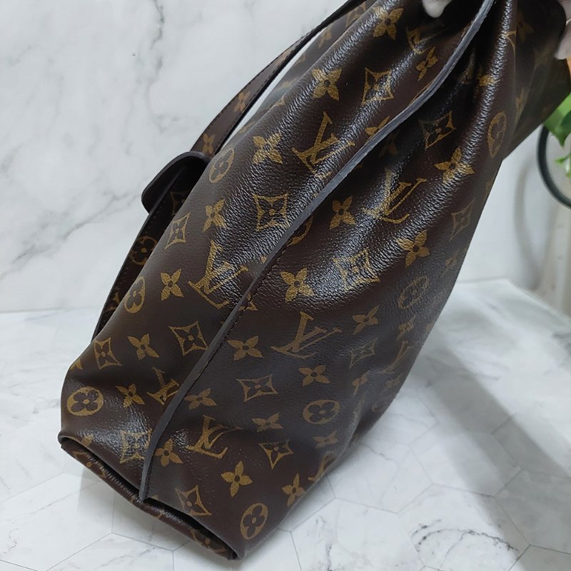 LV M40781 Metis hobo 🎀現貨實拍🎀經典花紋時尚兩用購物包(附購證正本)-22