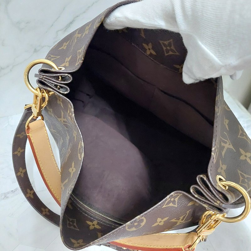 LV M40781 Metis hobo 🎀現貨實拍🎀經典花紋時尚兩用購物包(附購證正本)-33