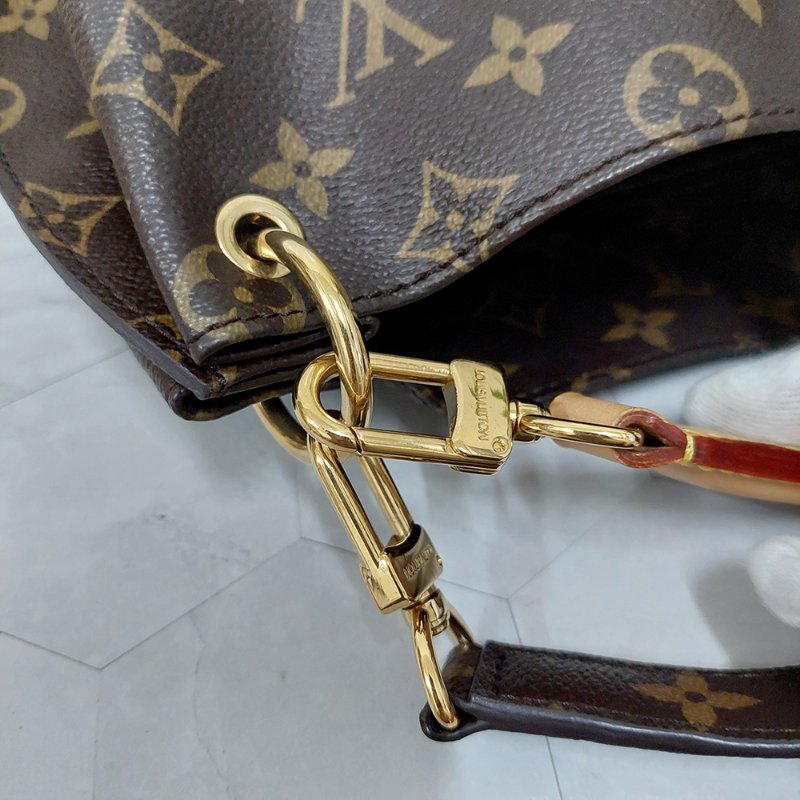 LV M40781 Metis hobo 🎀現貨實拍🎀經典花紋時尚兩用購物包(附購證正本)-49