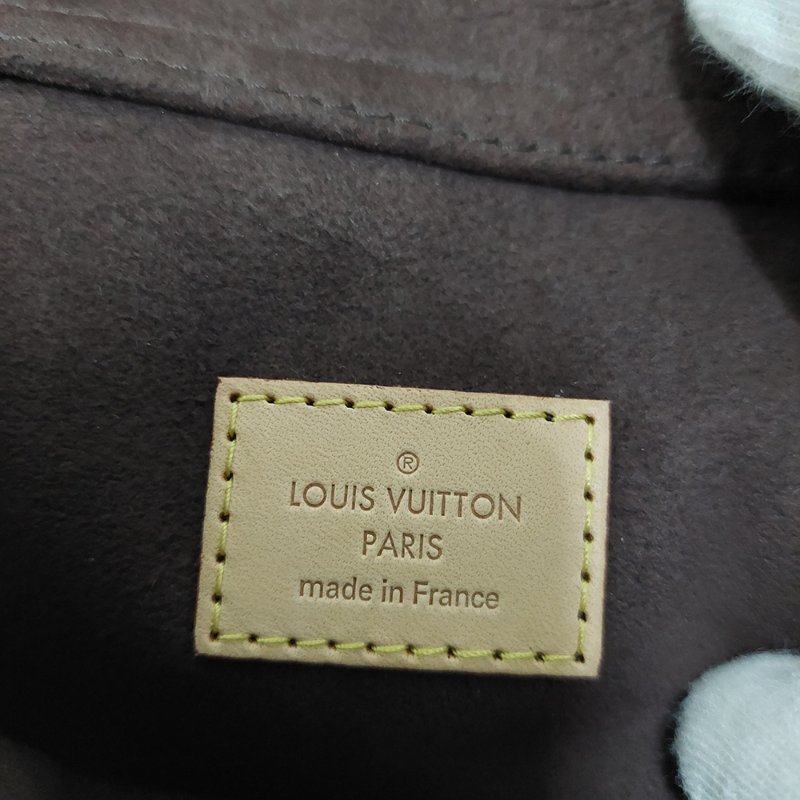 LV M40781 Metis hobo 🎀現貨實拍🎀經典花紋時尚兩用購物包(附購證正本)-60