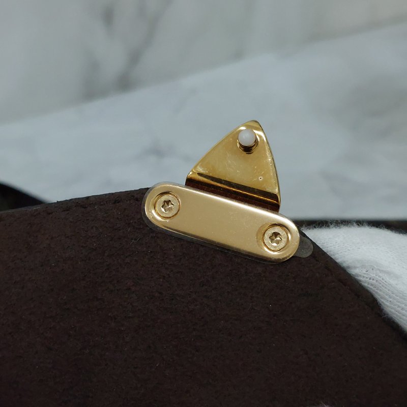 LV M40781 Metis hobo 🎀現貨實拍🎀經典花紋時尚兩用購物包(附購證正本)-61