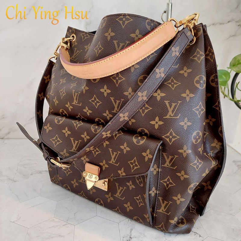 LV M40781 Metis hobo 🎀現貨實拍🎀經典花紋時尚兩用購物包(附購證正本)-66