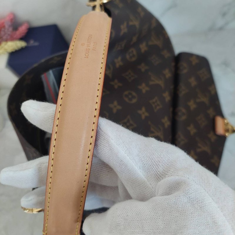 LV M40781 Metis hobo 🎀現貨實拍🎀經典花紋時尚兩用購物包(附購證正本)-74