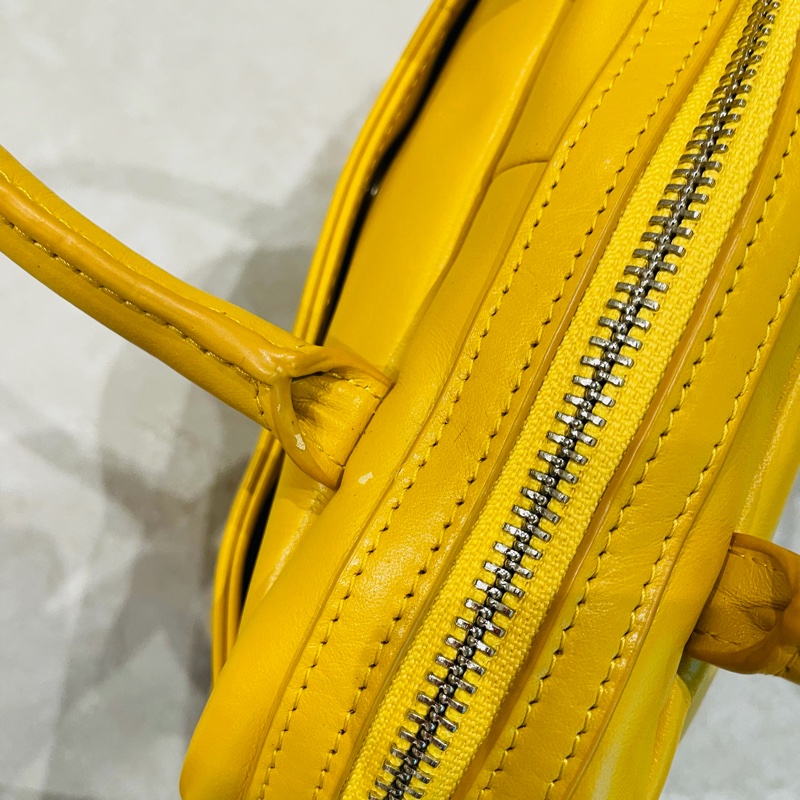 【二手】降價🎊Agnes b.黃色小包/保齡球包-5