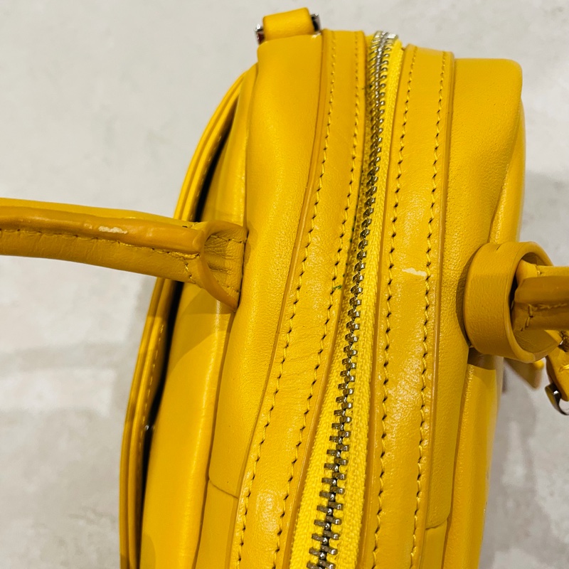 【二手】降價🎊Agnes b.黃色小包/保齡球包-6