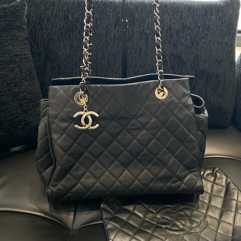 香奈兒Chanel經典logo吊墜牛皮托特包