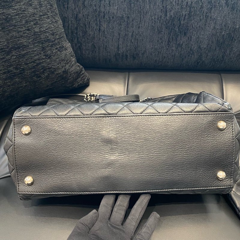 香奈兒Chanel經典logo吊墜牛皮托特包-8