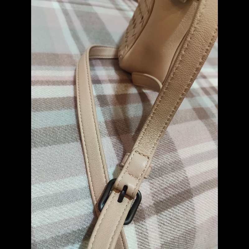 BOTTEGA VENETA 624035 經典編織羊皮斜揹相機包.粉膚-5