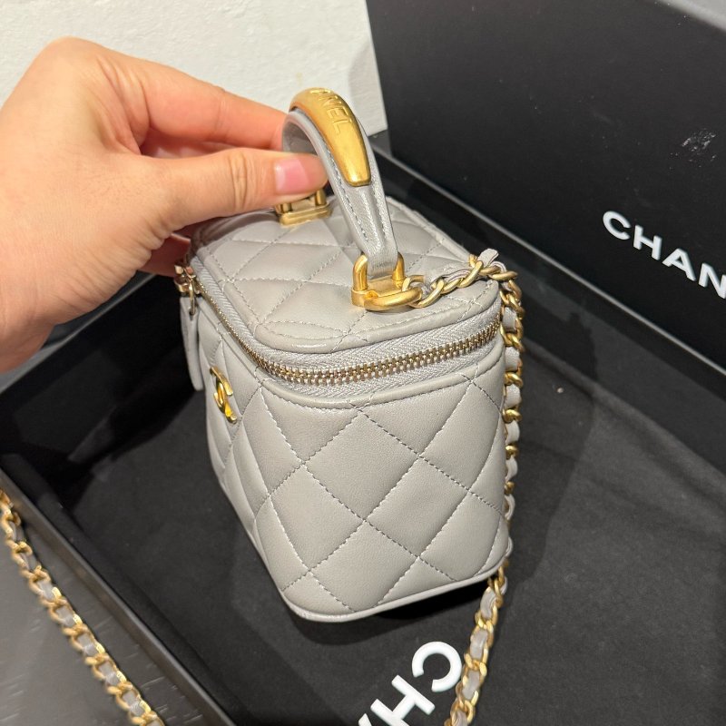芯片款 Chanel香奈兒金屬手柄化粧盒小方包灰金-2