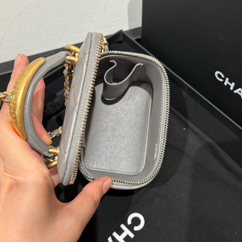 芯片款 Chanel香奈兒金屬手柄化粧盒小方包灰金-8