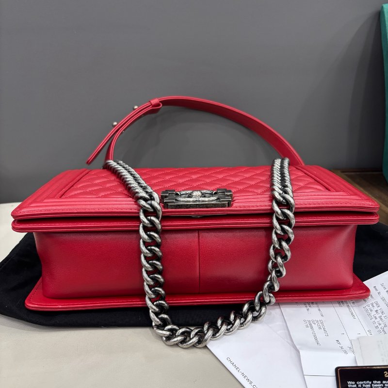 香奈兒Chanel 深紅色牛皮中大號Leboy-4