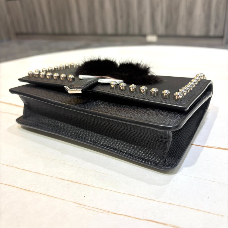 *SHIHNA名牌精品* FENDI 卡爾老佛爺 鉚釘小牛皮 WOC-8