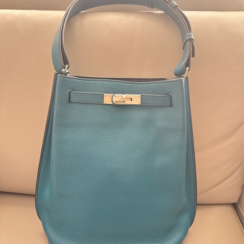 So Kelly 22 Hermes-5