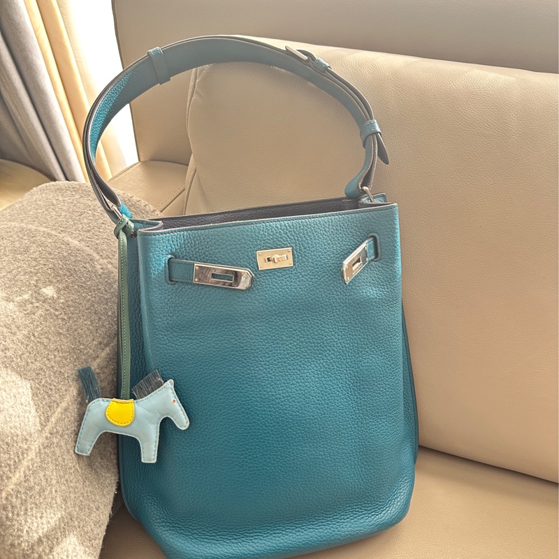 So Kelly 22 Hermes-6