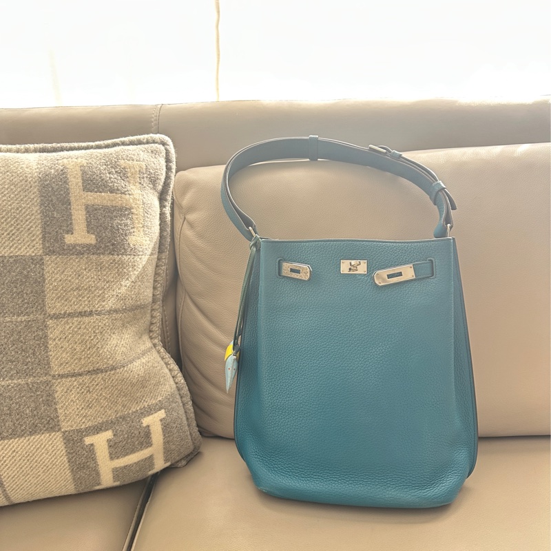 So Kelly 22 Hermes-7