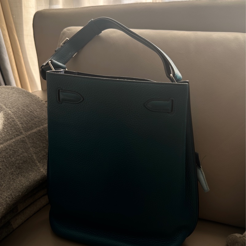 So Kelly 22 Hermes-9