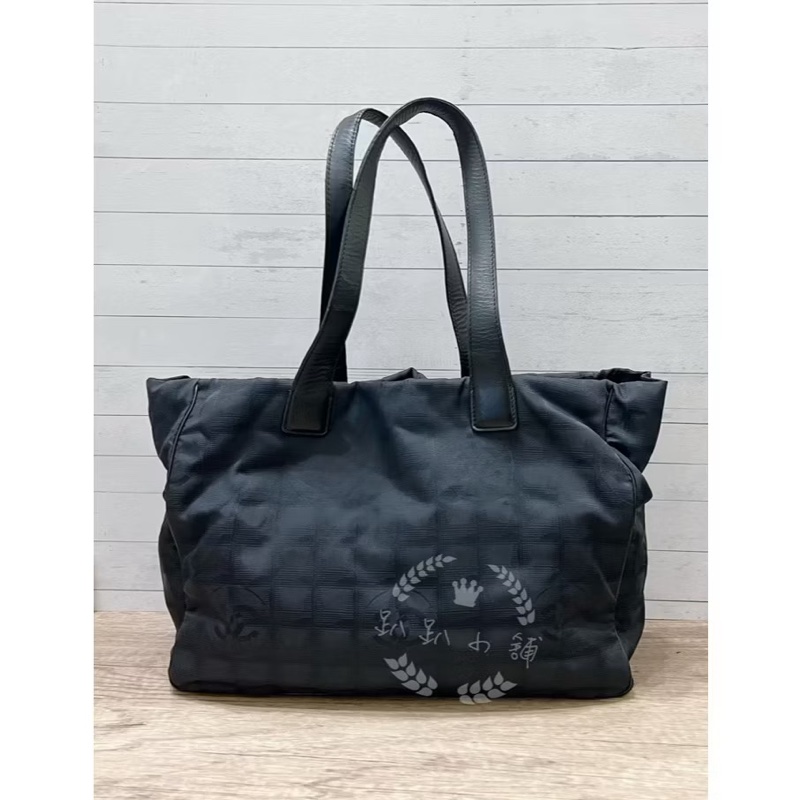 ~~趴趴小舖～～正品Chanel Travel Line系列托特包配件齊全2509163751-1