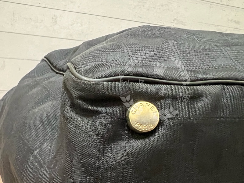 ~~趴趴小舖～～正品Chanel Travel Line系列托特包配件齊全2509163751-11