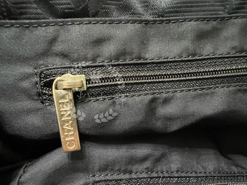 ~~趴趴小舖～～正品Chanel Travel Line系列托特包配件齊全2509163751-17