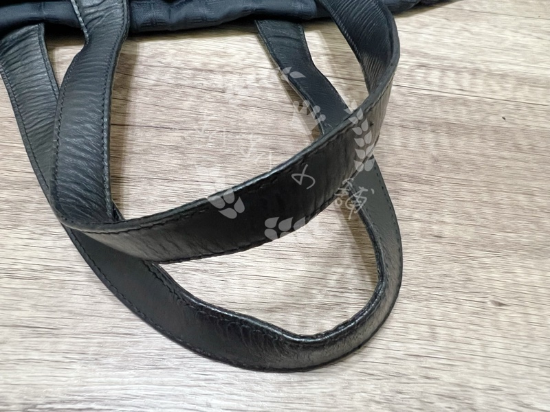 ~~趴趴小舖～～正品Chanel Travel Line系列托特包配件齊全2509163751-19