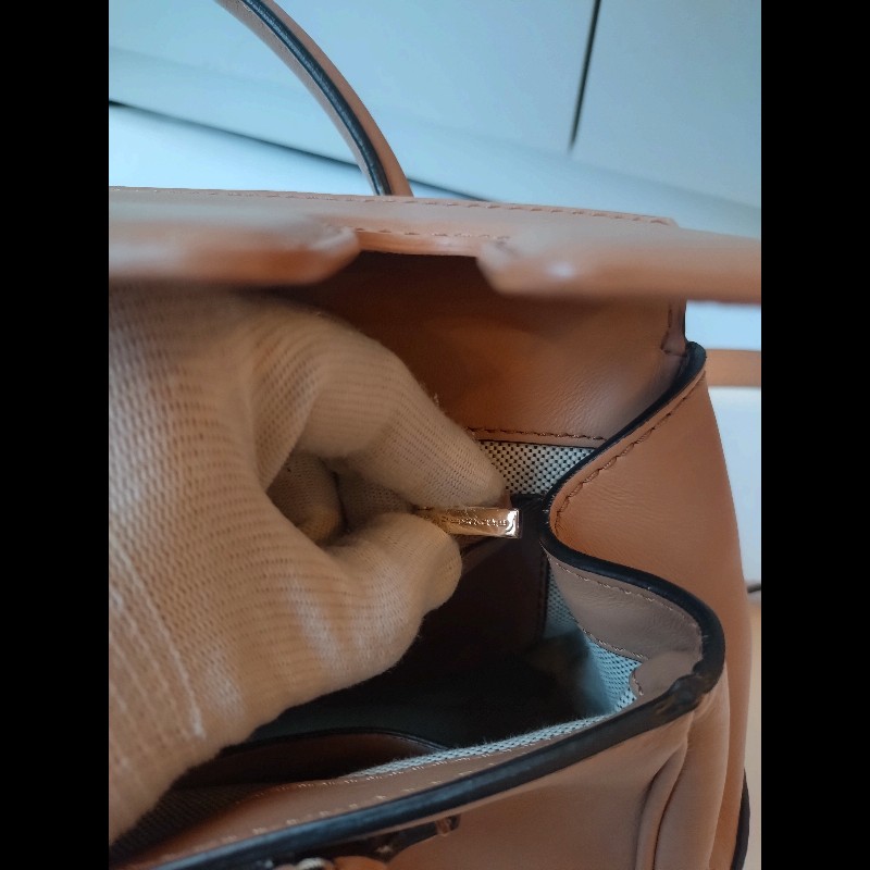 Versace 駝色皮革梅杜莎釦兩用包-20