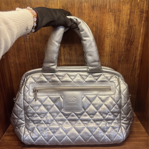 Chanel 銀色菱格紋手提包