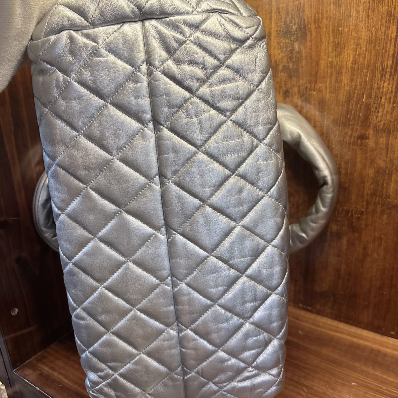 Chanel 銀色菱格紋手提包-3