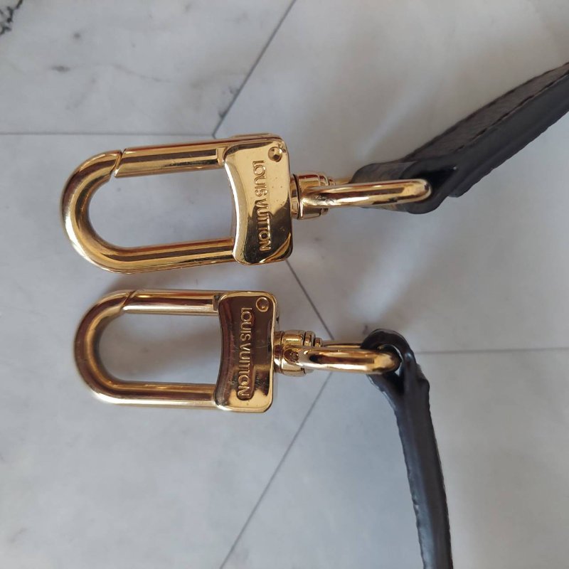 LV M40781 Metis hobo 🌈現貨實拍🌈經典花紋時尚兩用購物包(附購證正本)-39