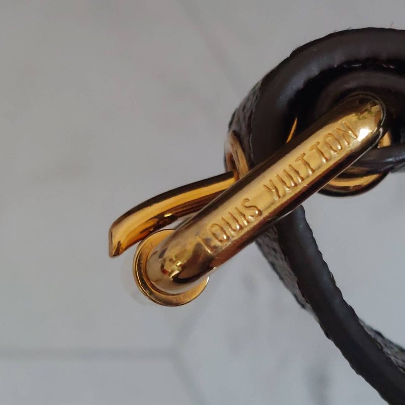 LV M40781 Metis hobo 🌈現貨實拍🌈經典花紋時尚兩用購物包(附購證正本)-40