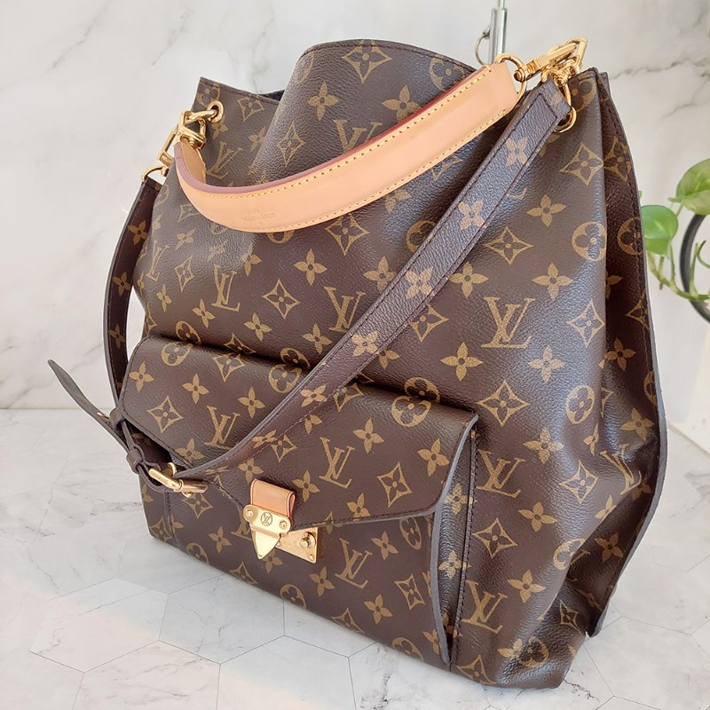 LV M40781 Metis hobo 🌈現貨實拍🌈經典花紋時尚兩用購物包(附購證正本)-66