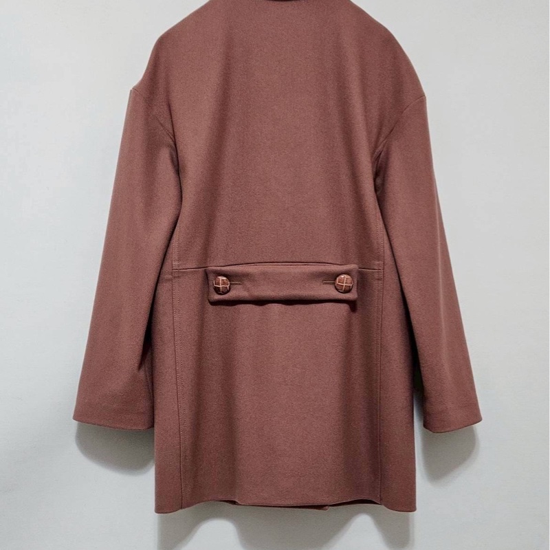 Burberry 質感乾燥玫瑰粉落肩羊絨大衣-4