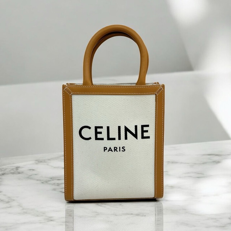 莉亞精品♡ Celine 帆布卡其 琴譜包 二手-0